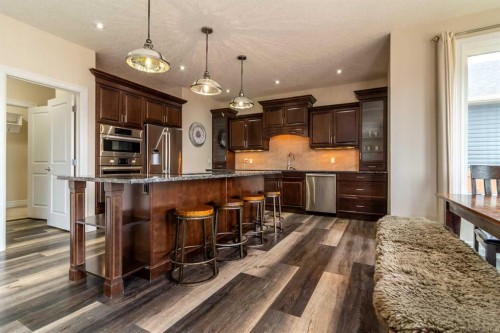 597 Aquitania Boulevard West, Lethbridge, AB - Indoor Photo Showing Kitchen With Upgraded Kitchen