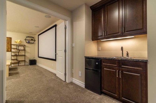 597 Aquitania Boulevard West, Lethbridge, AB - Indoor