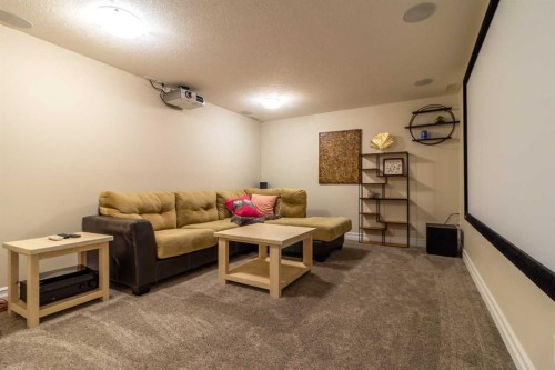 597 Aquitania Boulevard West, Lethbridge, AB - Indoor