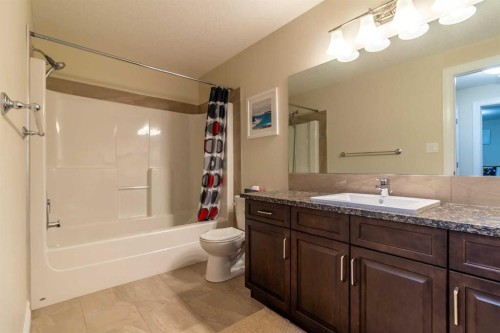 597 Aquitania Boulevard West, Lethbridge, AB - Indoor Photo Showing Bathroom