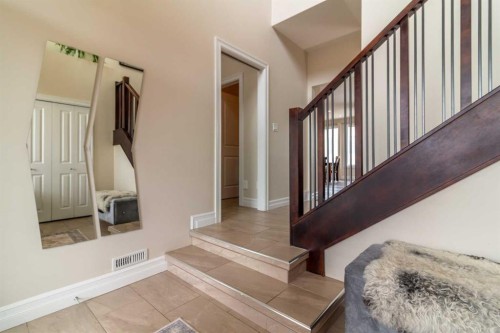 597 Aquitania Boulevard West, Lethbridge, AB - Indoor Photo Showing Other Room