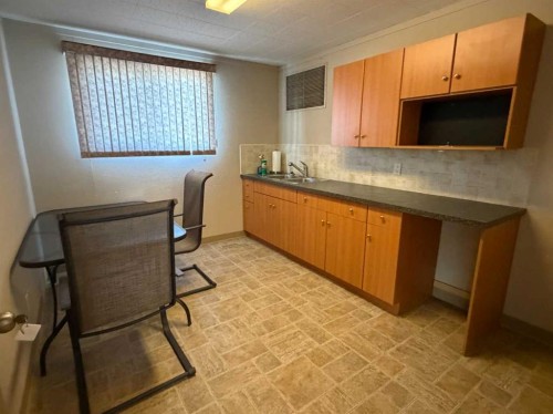 5807 60 Street, Taber, AB 