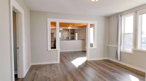 129 5 Avenue, Champion, AB - Indoor Photo Showing Other Room