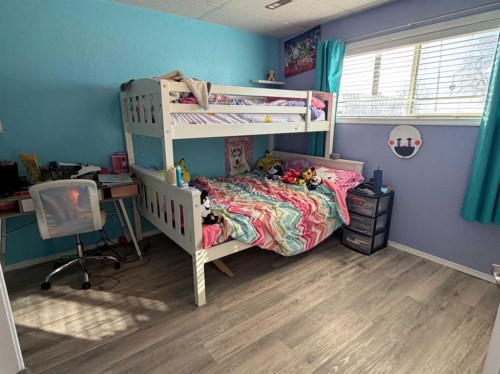 5413 38 Avenue, Taber, AB - Indoor Photo Showing Bedroom