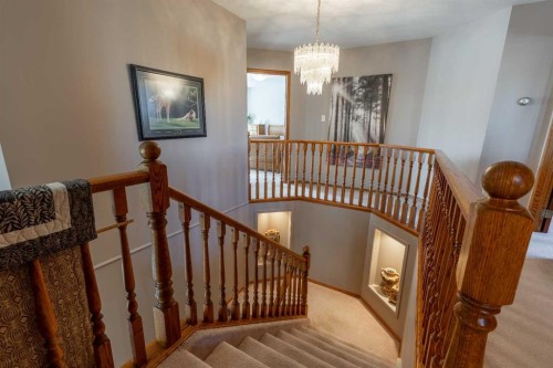 229 Coachwood Point West, Lethbridge, AB - Indoor Photo Showing Other Room