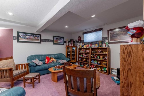 229 Coachwood Point West, Lethbridge, AB - Indoor