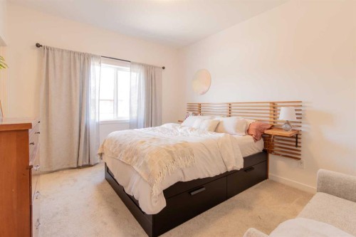 314 Uplands Boulevard North, Lethbridge, AB - Indoor Photo Showing Bedroom
