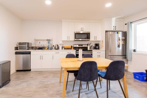 314 Uplands Boulevard North, Lethbridge, AB - Indoor Photo Showing Kitchen