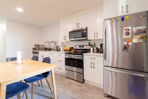 314 Uplands Boulevard North, Lethbridge, AB - Indoor Photo Showing Kitchen