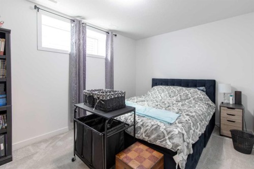 314 Uplands Boulevard North, Lethbridge, AB - Indoor Photo Showing Bedroom