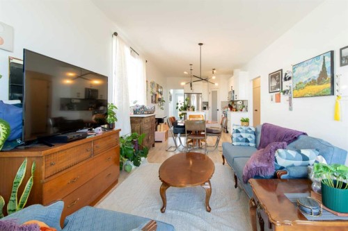 314 Uplands Boulevard North, Lethbridge, AB - Indoor Photo Showing Living Room
