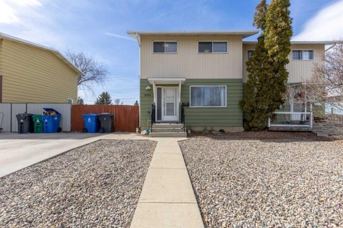 2102 13 Street NORTH Lethbridge, AB T1H 2V5