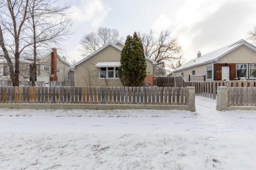 227 19 Street NORTH Lethbridge, AB T1H 3J9