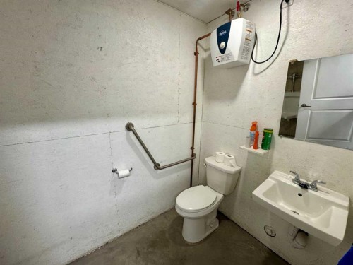 913 13 Ave, Coaldale, AB 