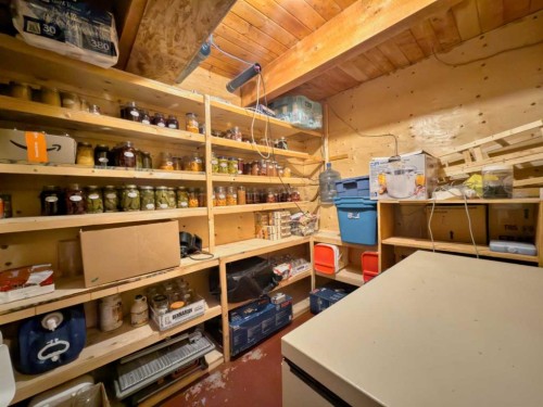 22057 Rg Rd 252, Aetna, AB - Indoor