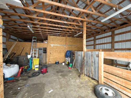 22057 Rg Rd 252, Aetna, AB - Indoor