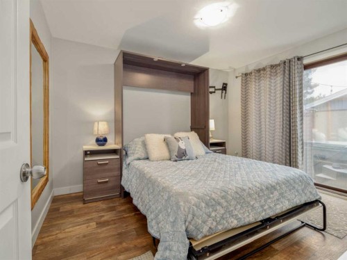 1707 Lakemount Boulevard South, Lethbridge, AB - Indoor Photo Showing Bedroom