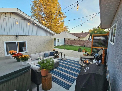 1707 Lakemount Boulevard South, Lethbridge, AB - Outdoor With Deck Patio Veranda With Exterior