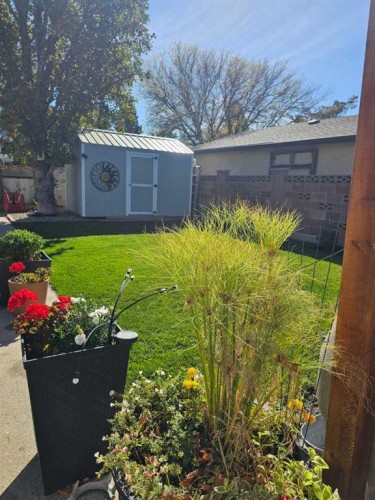 1707 Lakemount Boulevard South, Lethbridge, AB - Outdoor