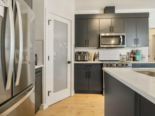 308 Uplands Boulevard North, Lethbridge, AB - Indoor Photo Showing Kitchen With Upgraded Kitchen