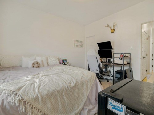 308 Uplands Boulevard North, Lethbridge, AB - Indoor Photo Showing Bedroom