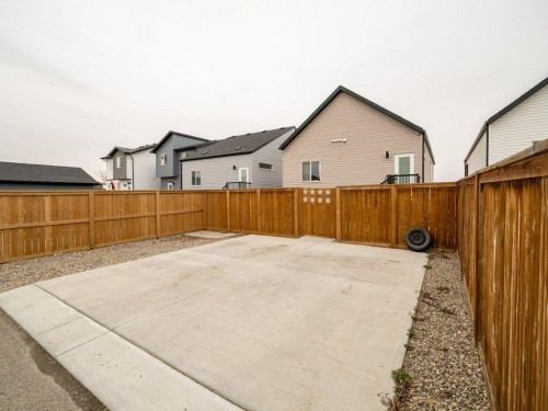 308 Uplands Boulevard North, Lethbridge, AB - Outdoor