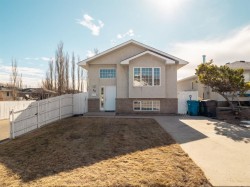 40 Chilcotin Road WEST Lethbridge, AB T1K 7G9