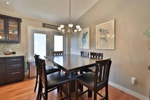 320 S 200 W, Raymond, AB - Indoor Photo Showing Dining Room