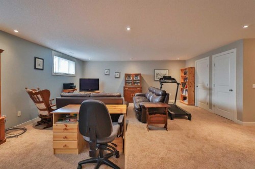 320 S 200 W, Raymond, AB - Indoor