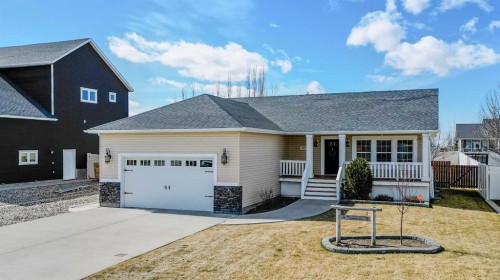 320 S 200 W, Raymond, AB - Outdoor