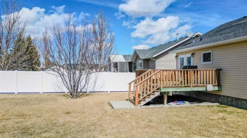 320 S 200 W, Raymond, AB - Outdoor With Deck Patio Veranda