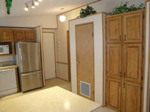 2902 30Th Avenue South, Lethbridge, AB 