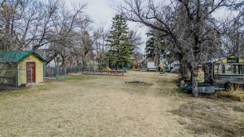 54 S 200 W, Raymond, AB - Outdoor