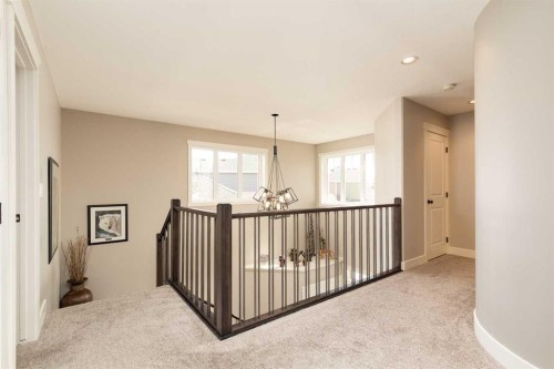 129 Sixmile Bend South, Lethbridge, AB - Indoor Photo Showing Other Room