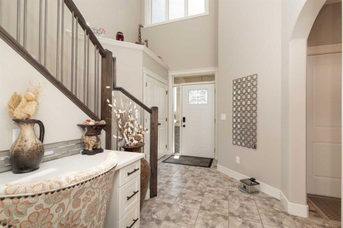 129 Sixmile Bend South, Lethbridge, AB - Indoor Photo Showing Other Room