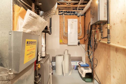 129 Sixmile Bend South, Lethbridge, AB - Indoor Photo Showing Basement