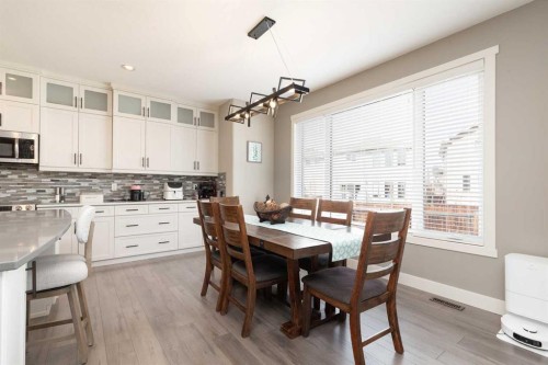 129 Sixmile Bend South, Lethbridge, AB - Indoor Photo Showing Dining Room