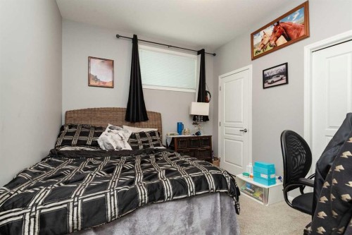 1164 Keystone Road West, Lethbridge, AB - Indoor Photo Showing Bedroom