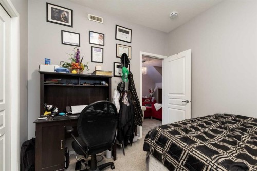 1164 Keystone Road West, Lethbridge, AB - Indoor Photo Showing Bedroom