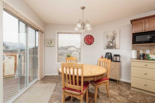 4405 Lake Drive, Coalhurst, AB - Indoor Photo Showing Dining Room