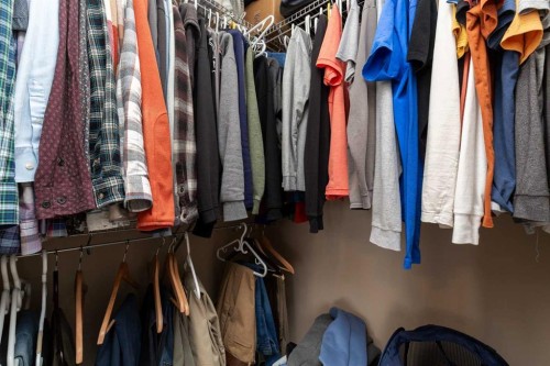 4405 Lake Drive, Coalhurst, AB - Indoor With Storage