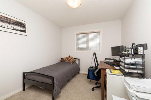 4405 Lake Drive, Coalhurst, AB - Indoor