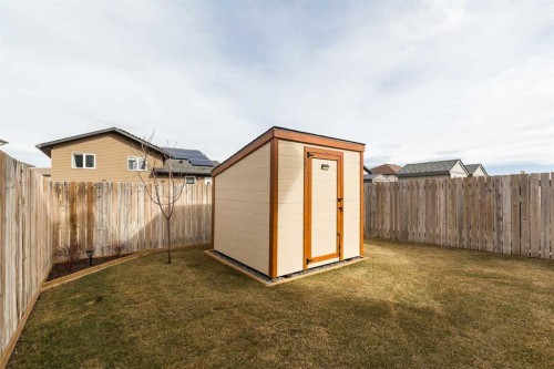 4405 Lake Drive, Coalhurst, AB - Outdoor With Exterior