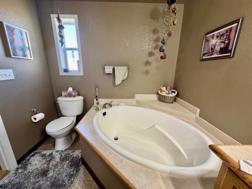 206 Railway Avenue, Coaldale, AB 