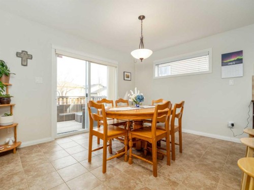1601 Coalbanks Boulevard West, Lethbridge, AB - Indoor Photo Showing Dining Room