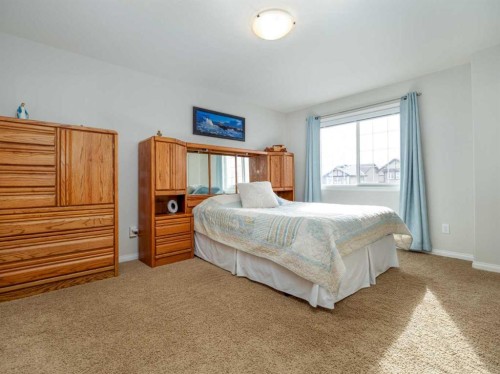 1601 Coalbanks Boulevard West, Lethbridge, AB - Indoor Photo Showing Bedroom