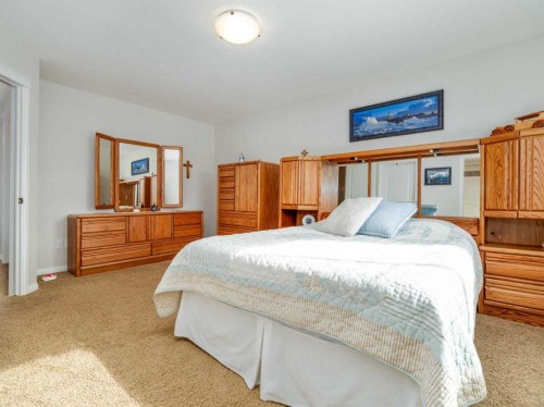1601 Coalbanks Boulevard West, Lethbridge, AB - Indoor Photo Showing Bedroom