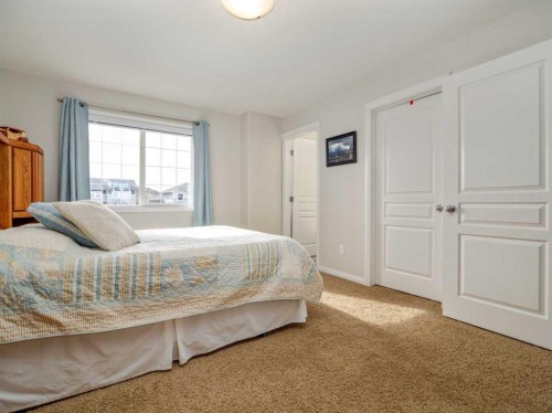 1601 Coalbanks Boulevard West, Lethbridge, AB - Indoor Photo Showing Bedroom