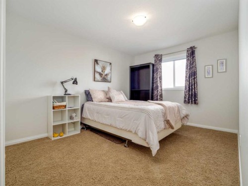 1601 Coalbanks Boulevard West, Lethbridge, AB - Indoor Photo Showing Bedroom