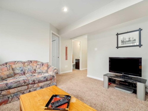1601 Coalbanks Boulevard West, Lethbridge, AB - Indoor Photo Showing Living Room